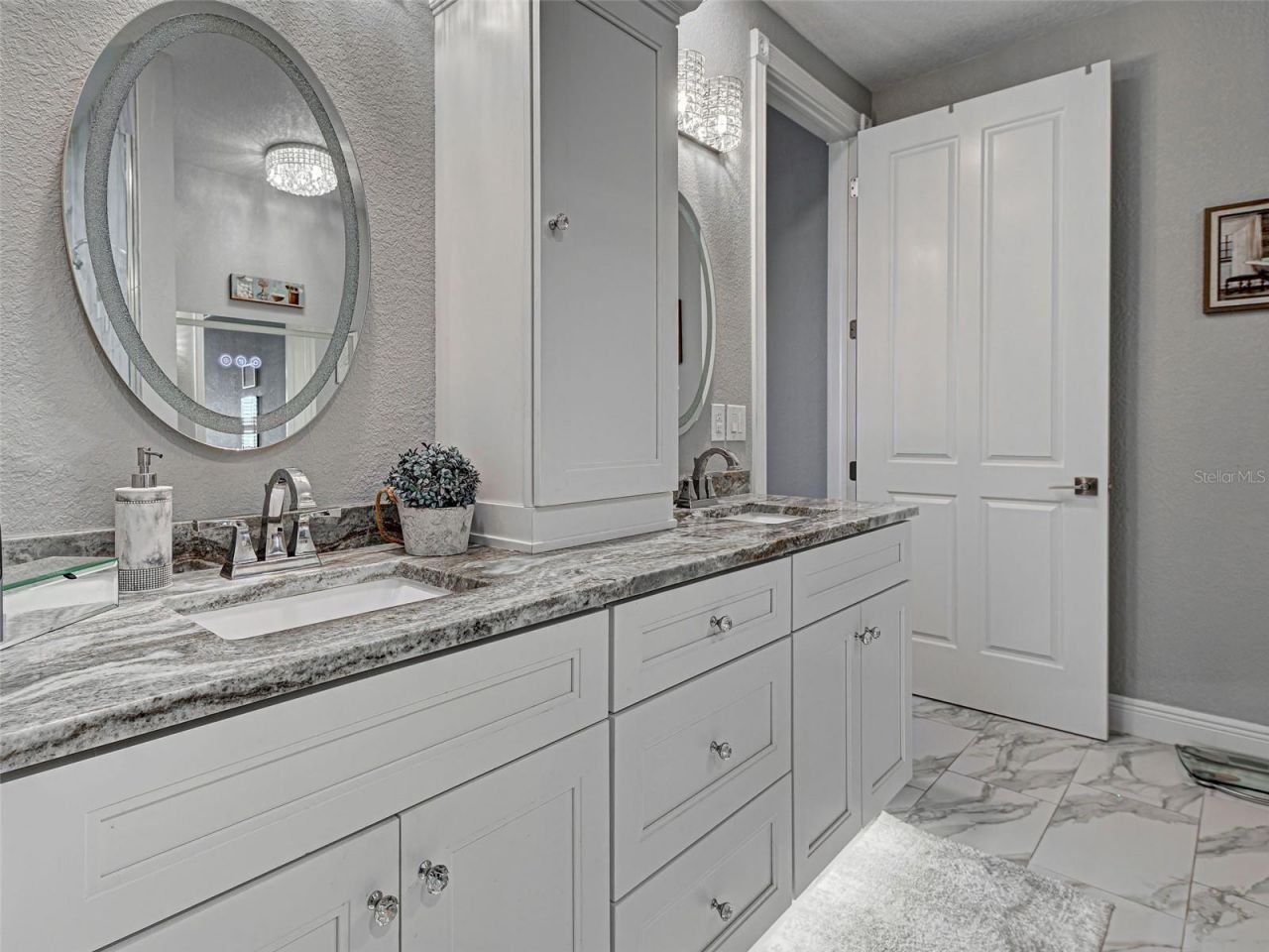 2590 Tarpon Cove Drive, Unit 811, Punta Gorda, FL 33950 Photo