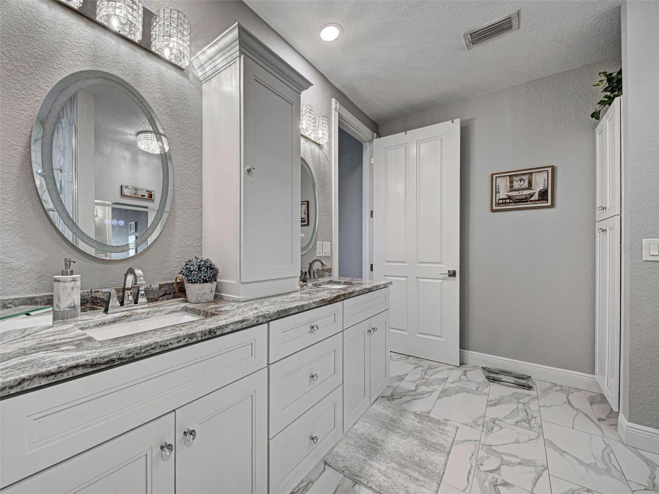 2590 Tarpon Cove Drive, Unit 811, Punta Gorda, FL 33950 Photo