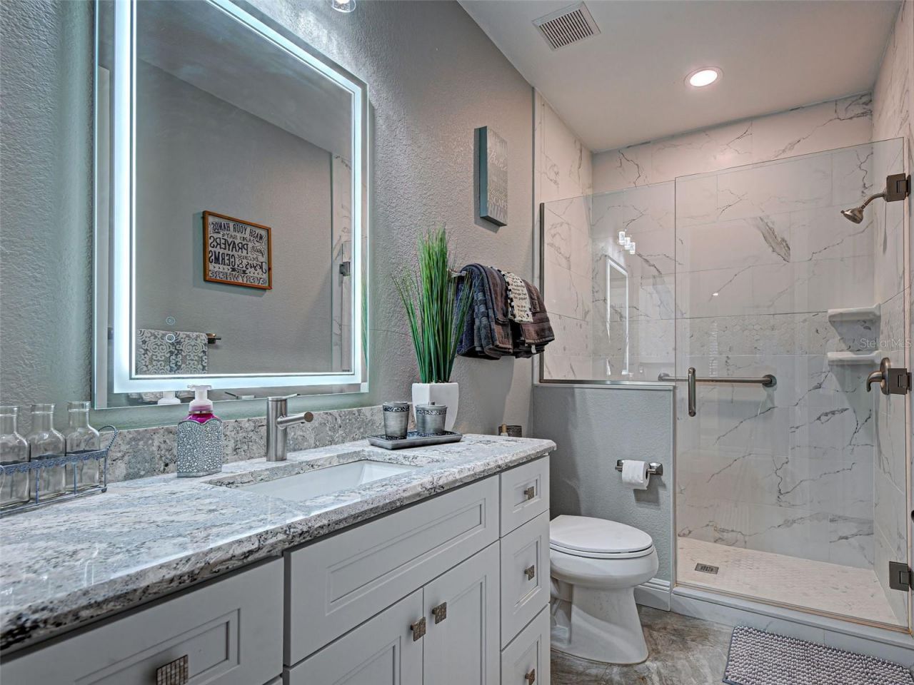 2590 Tarpon Cove Drive, Unit 811, Punta Gorda, FL 33950 Photo