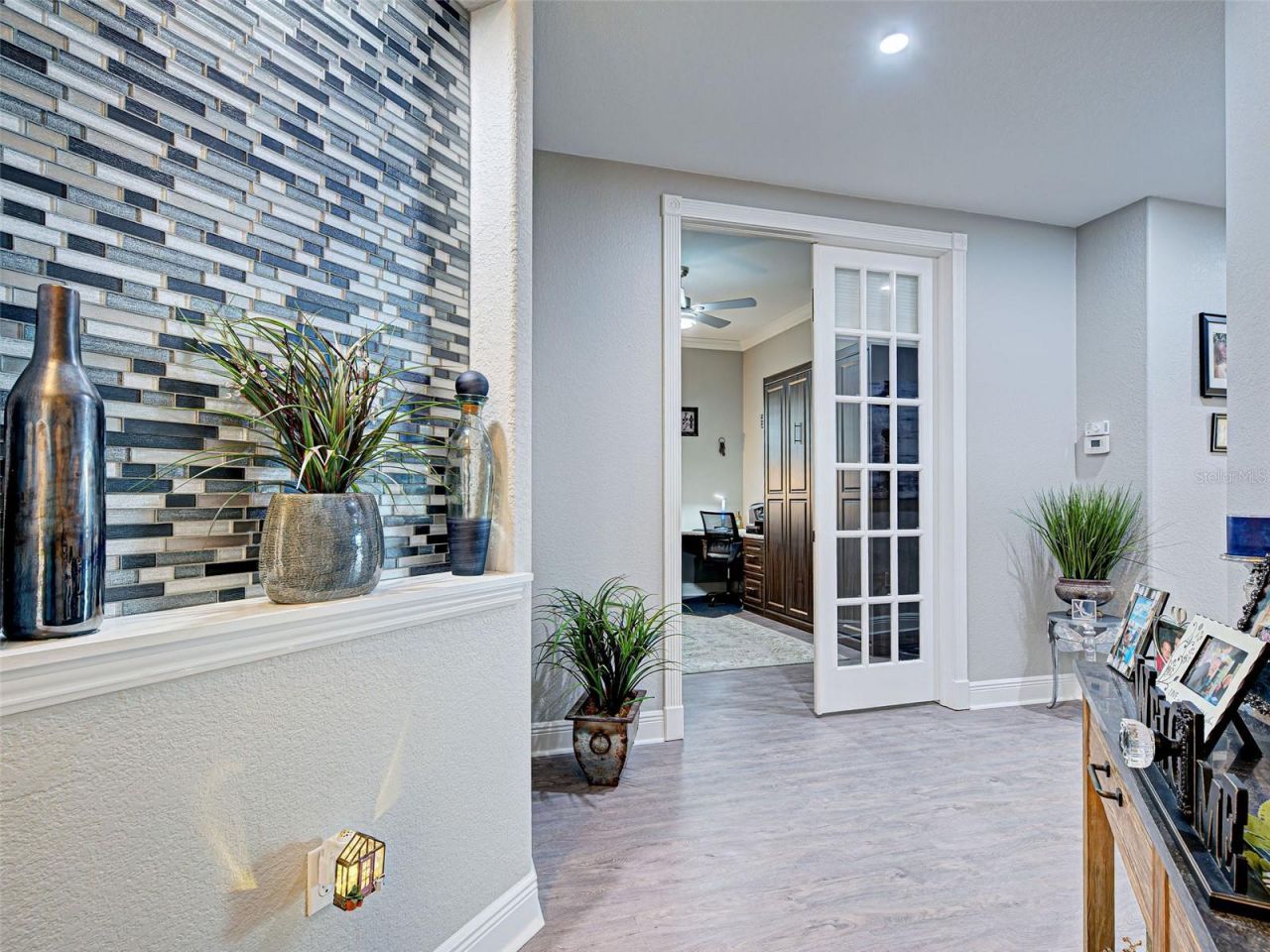 2590 Tarpon Cove Drive, Unit 811, Punta Gorda, FL 33950 Photo