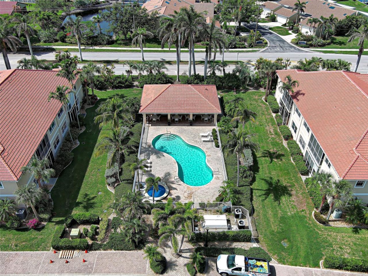 2590 Tarpon Cove Drive, Unit 811, Punta Gorda, FL 33950 Photo