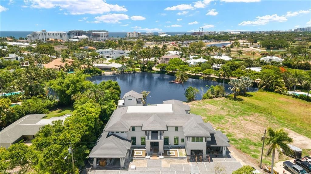 616 Bougainvillea Rd, Naples, FL 34102 Photo