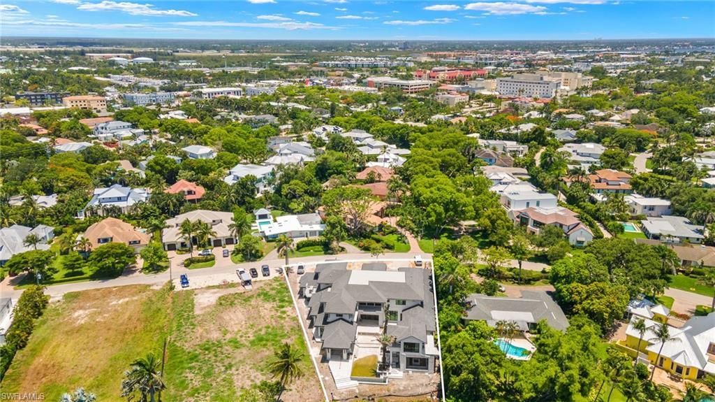 616 Bougainvillea Rd, Naples, FL 34102 Photo