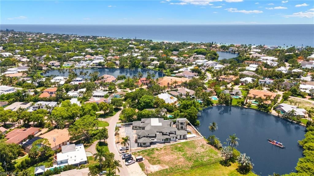 616 Bougainvillea Rd, Naples, FL 34102 Photo