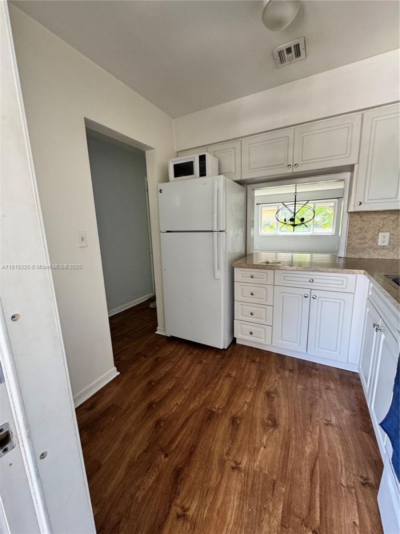 2701 NE 1st St, Unit 203, Pompano Beach, FL 33062 Photo