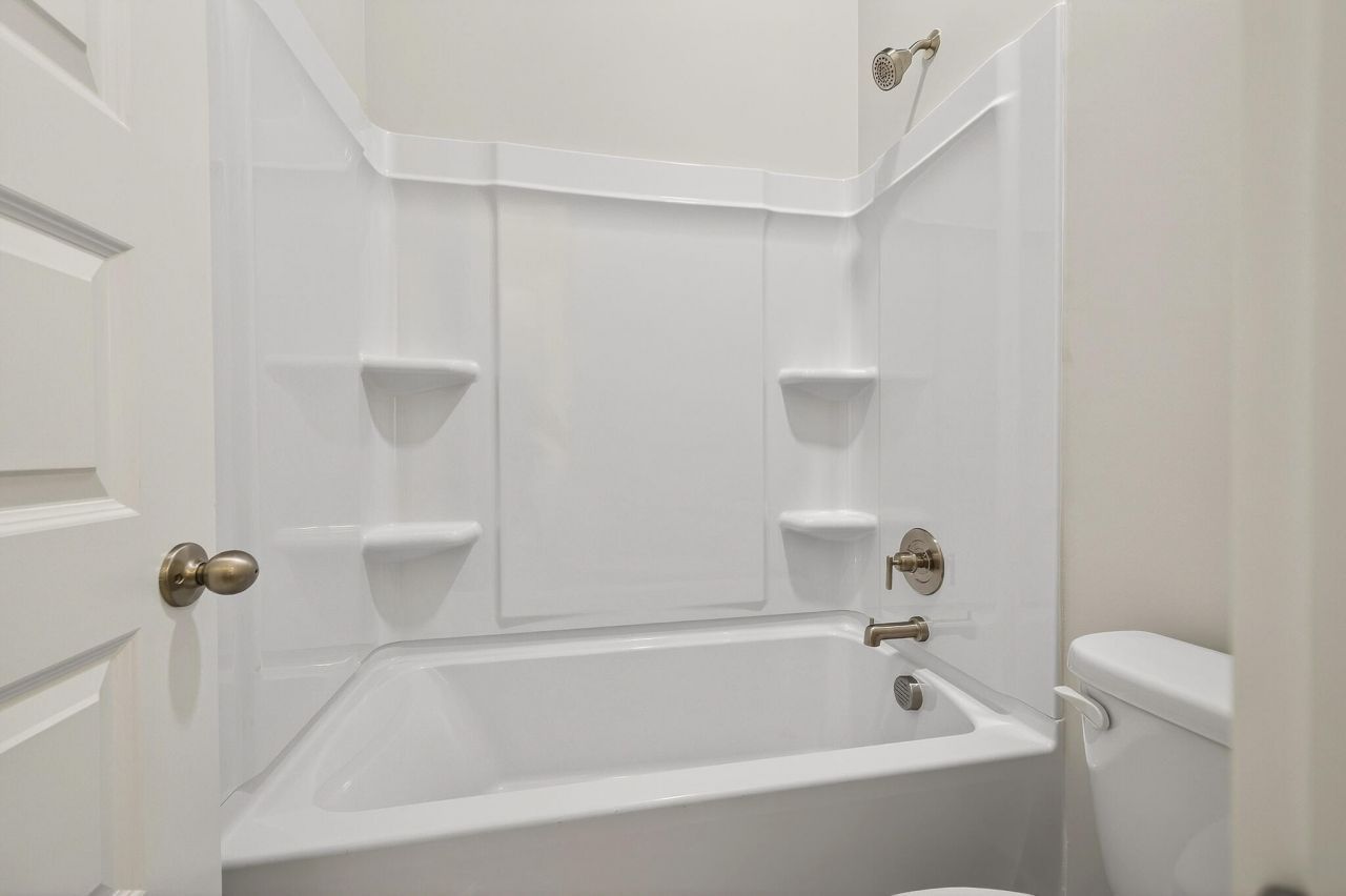 2872 Edenborough Road Photo 14