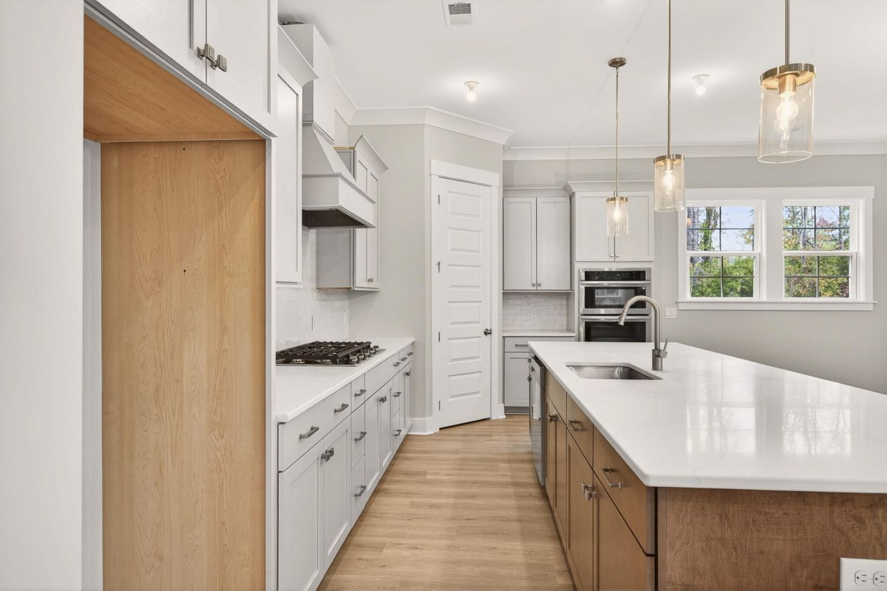 2872 Edenborough Road Photo 22