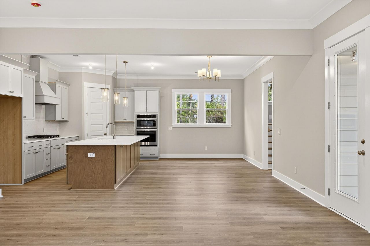 2872 Edenborough Road Photo 25