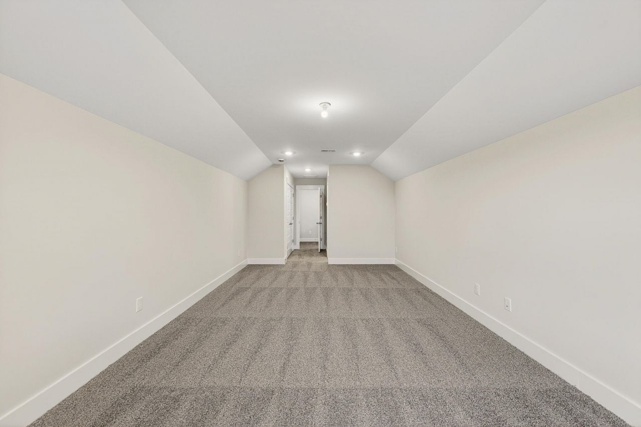 2872 Edenborough Road Photo 28