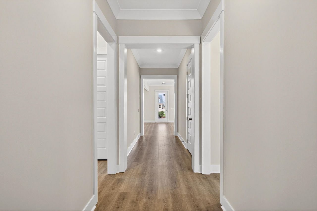 2872 Edenborough Road Photo 5