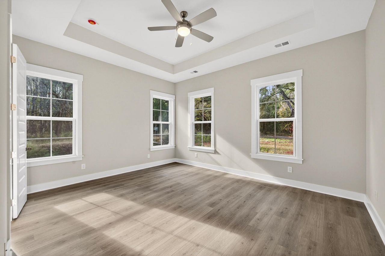 2872 Edenborough Road Photo 6