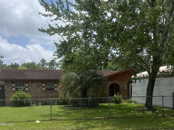 1809 Riverside Drive, Gautier, MS 39553