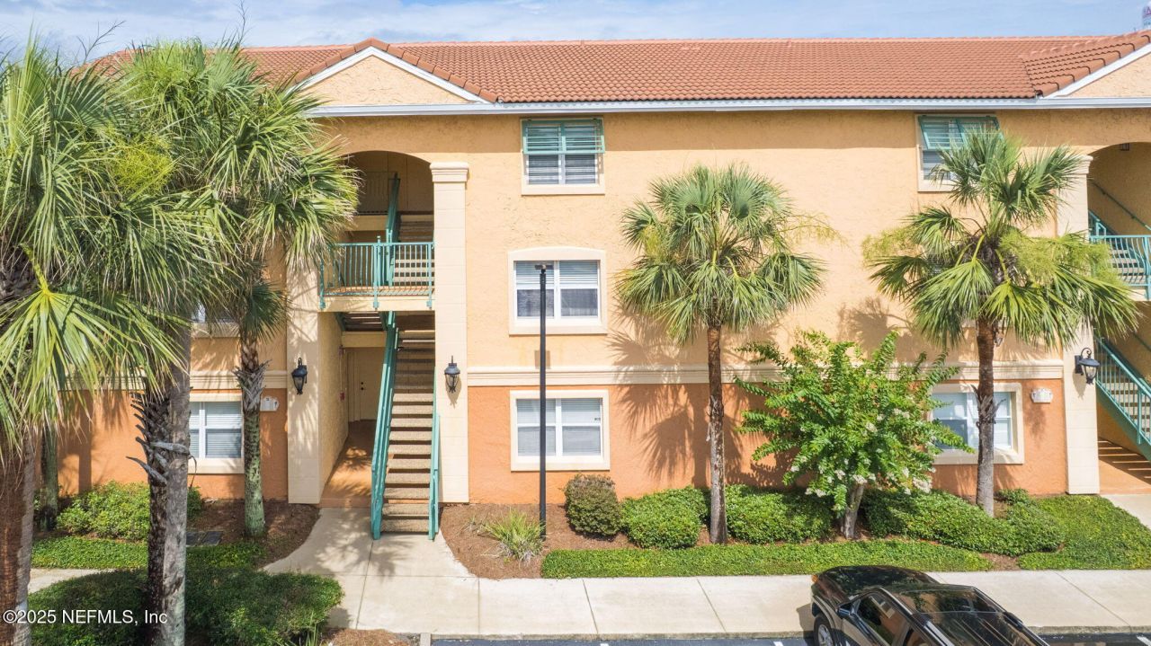 108 Laguna Villas Boulevard, Unit D22, Jacksonville Beach, FL 32250 Main Photo