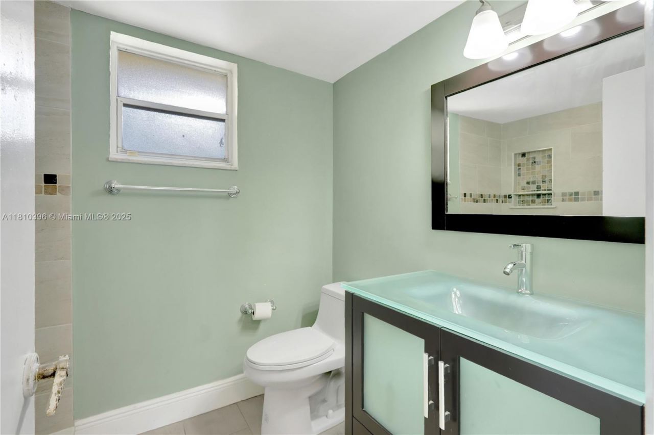 600 NE 25th St, Unit PHD, Miami, FL 33137 Photo