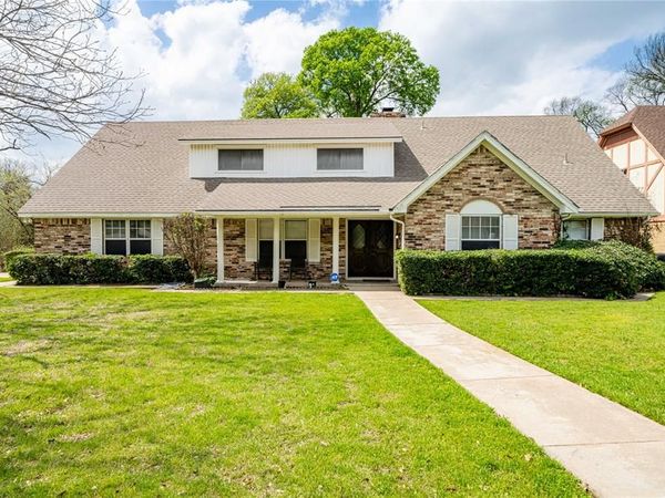 919 Green Hills Road, Duncanville, TX 75137