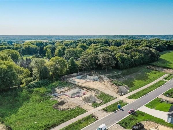 L412 Bear Tree, Deforest, WI 53532