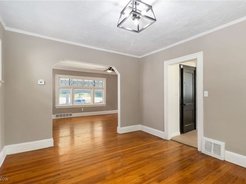 3338 E 130th Street, Cleveland, OH 44120 Photo 11