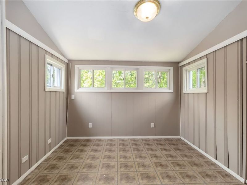 3338 E 130th Street, Cleveland, OH 44120 Photo 25