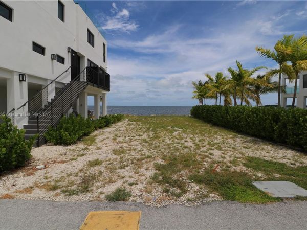 94825 Overseas Hwy #35, Key Largo, FL 33037