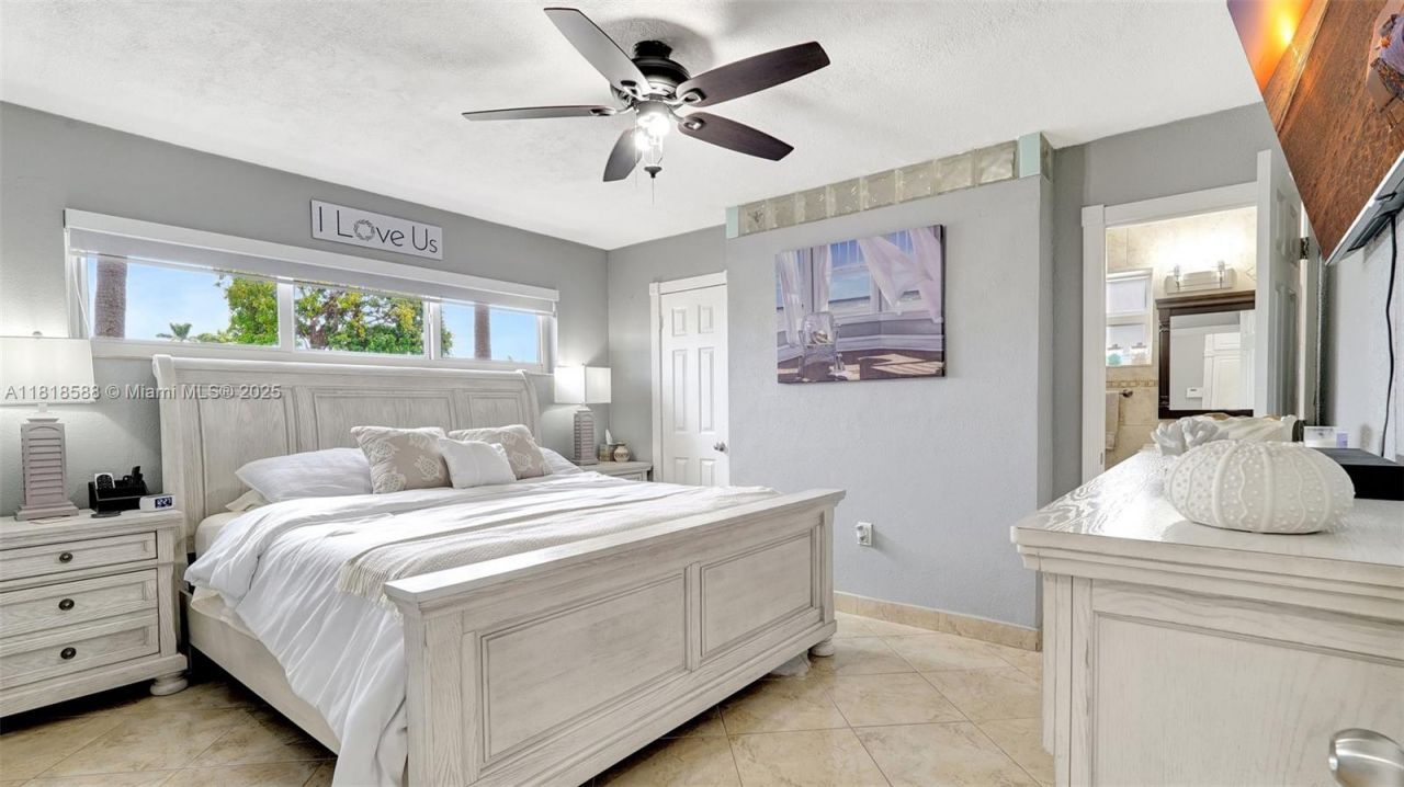 8540 NW 182nd St, Hialeah, FL 33015 Photo