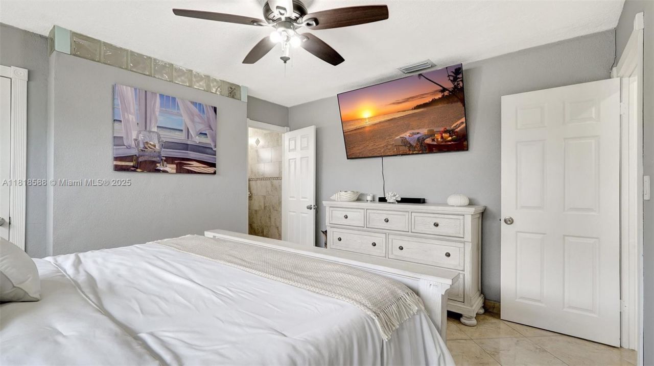 8540 NW 182nd St, Hialeah, FL 33015 Photo