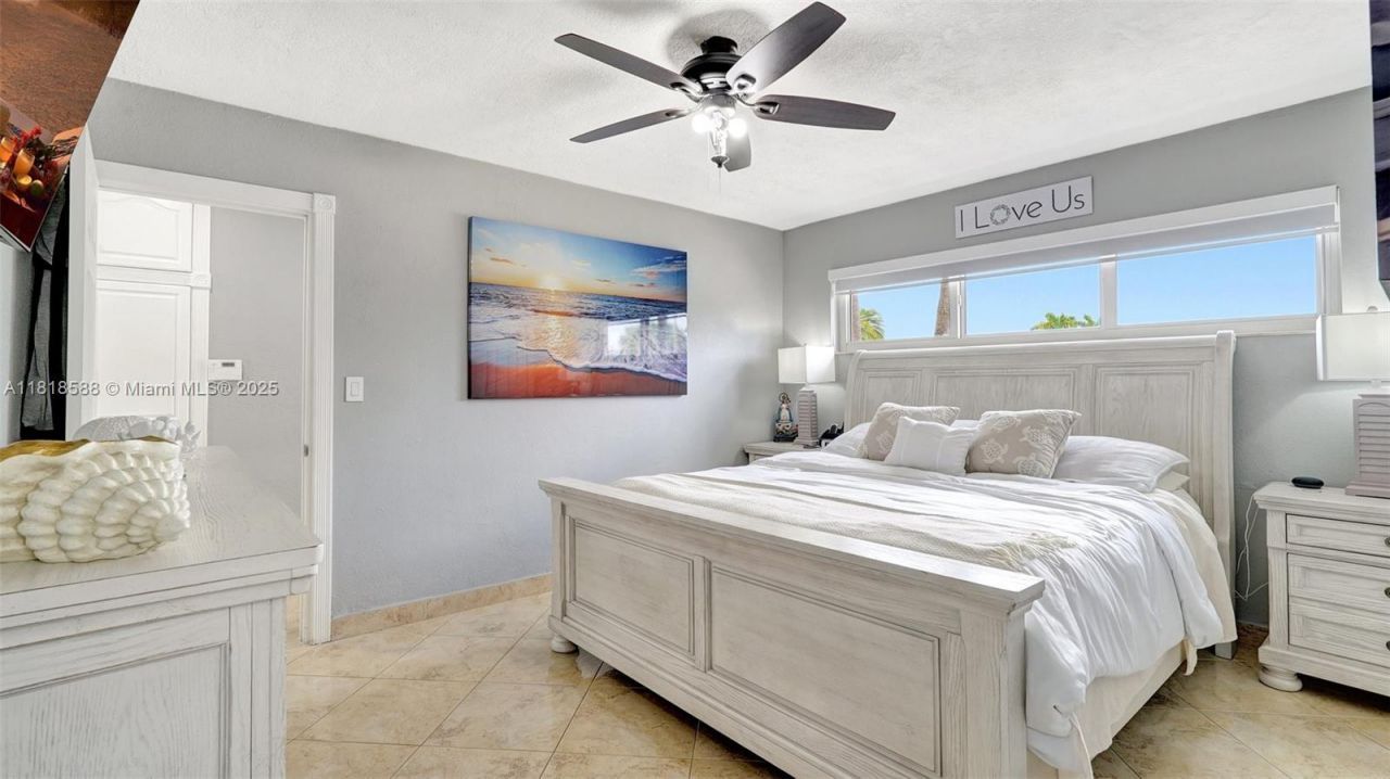 8540 NW 182nd St, Hialeah, FL 33015 Photo