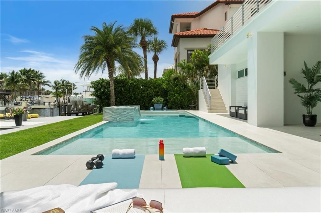 432 Bayside Ave, Naples, FL 34108 Photo