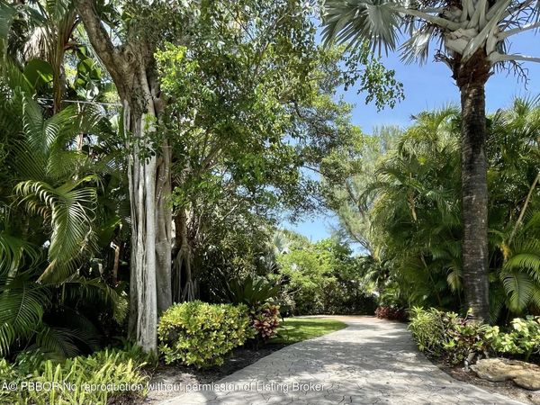 216 SE Atlantic Drive, Lantana, FL 33462