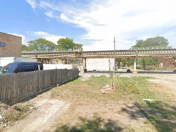 2735 W Lake Street, Chicago, IL 60612