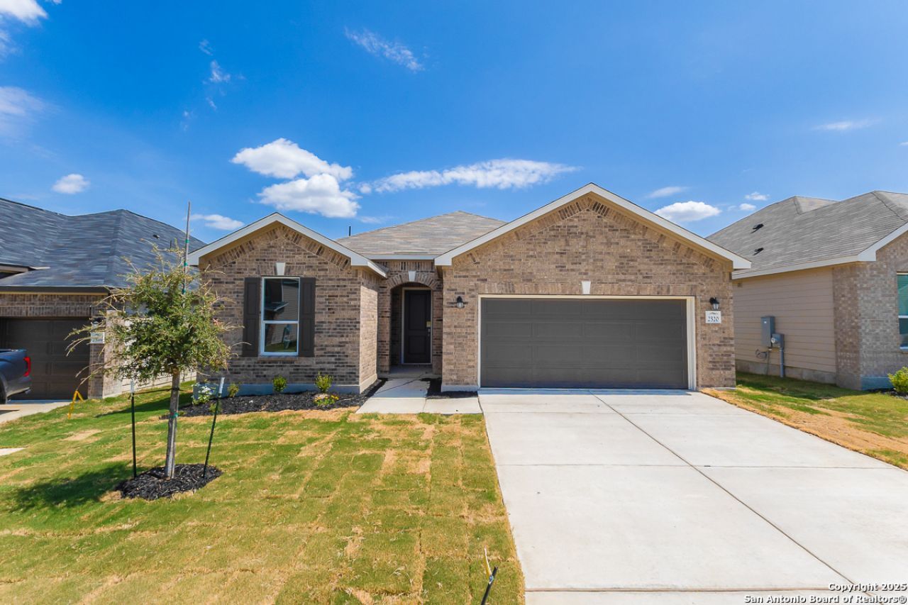 2520 Chronos Drive, San Antonio, TX 78245 Main Photo