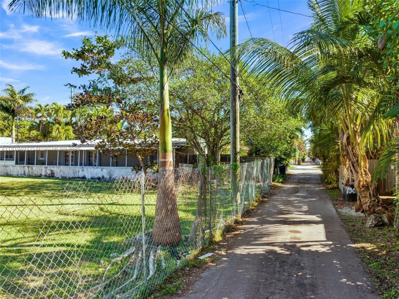 1310 Polk St, Hollywood, FL 33019 Photo