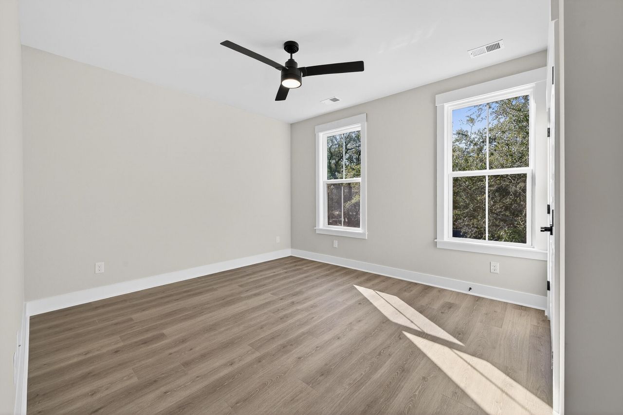 1350 Lucinda Street Photo 12