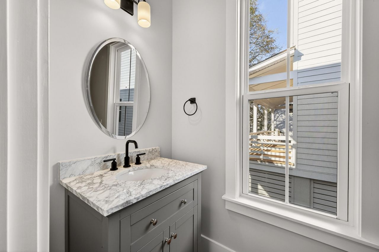 1350 Lucinda Street Photo 13