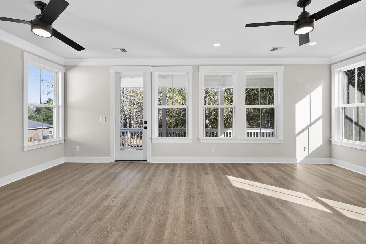 1350 Lucinda Street Photo 7