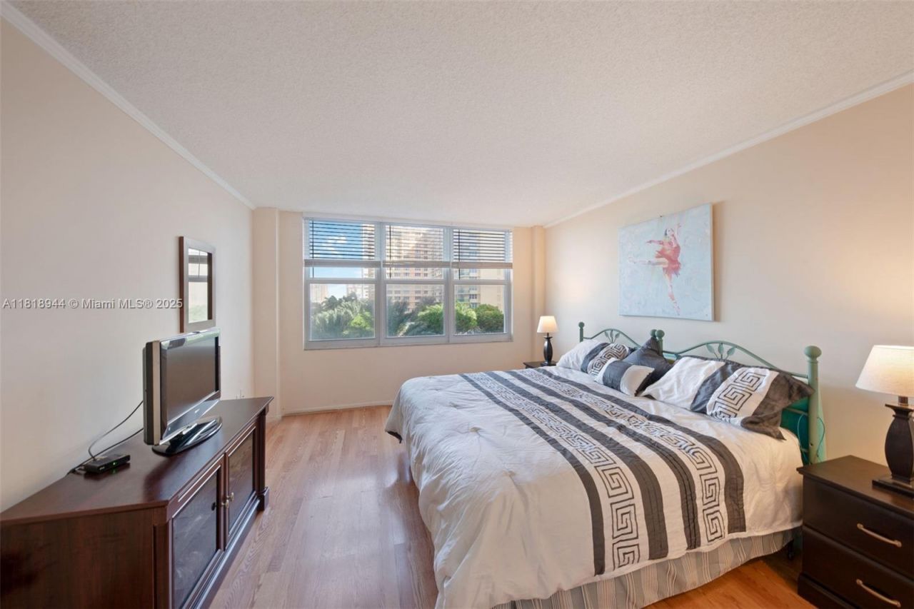 2751 S Ocean Dr, Unit 501N, Hollywood, FL 33019 Photo