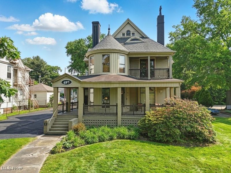 697 W Market Street, Akron, OH 44303 Photo 1