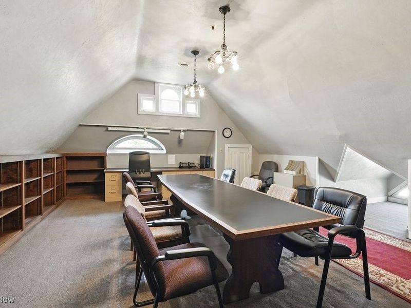 697 W Market Street, Akron, OH 44303 Photo 28