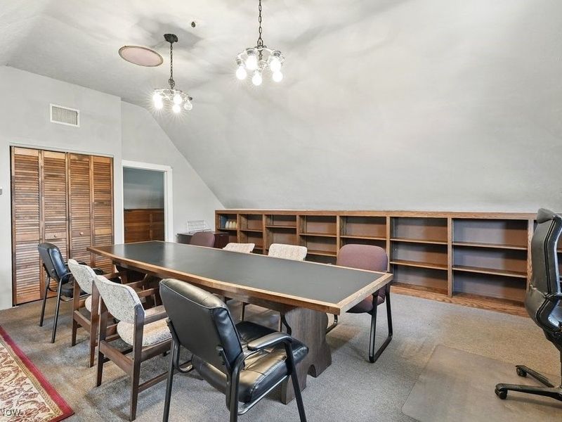 697 W Market Street, Akron, OH 44303 Photo 29