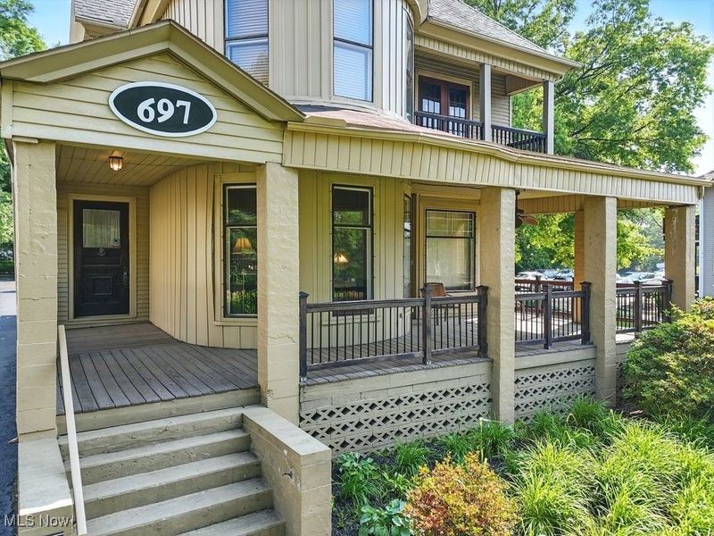 697 W Market Street, Akron, OH 44303 Photo 4