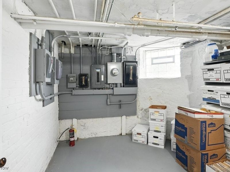 697 W Market Street, Akron, OH 44303 Photo 43