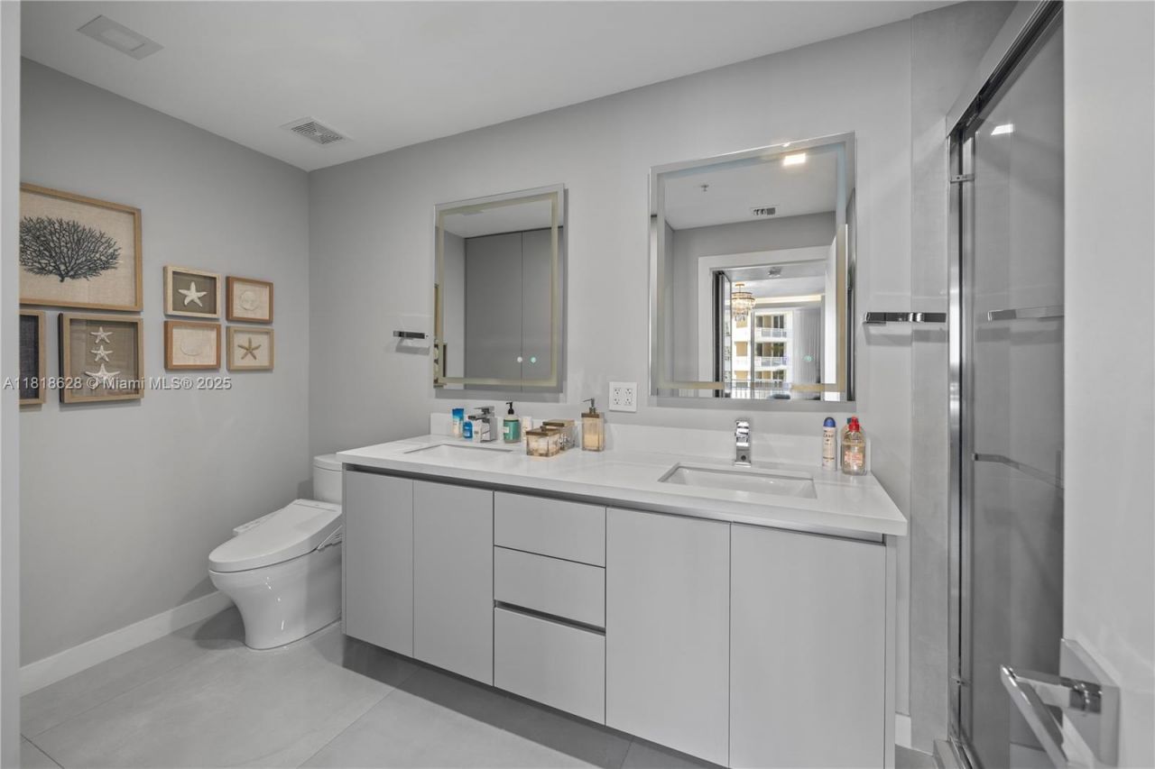 801 Brickell Key Blvd, Unit 2203, Miami, FL 33131 Photo