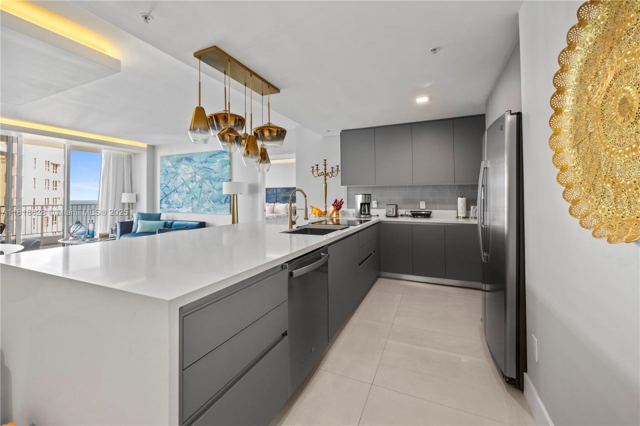 801 Brickell Key Blvd, Unit 2203, Miami, FL 33131 Photo