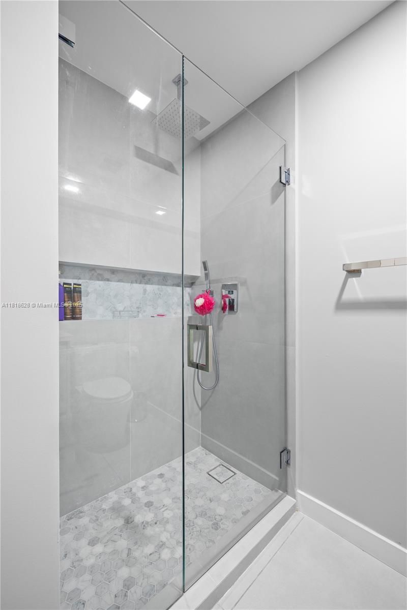 801 Brickell Key Blvd, Unit 2203, Miami, FL 33131 Photo