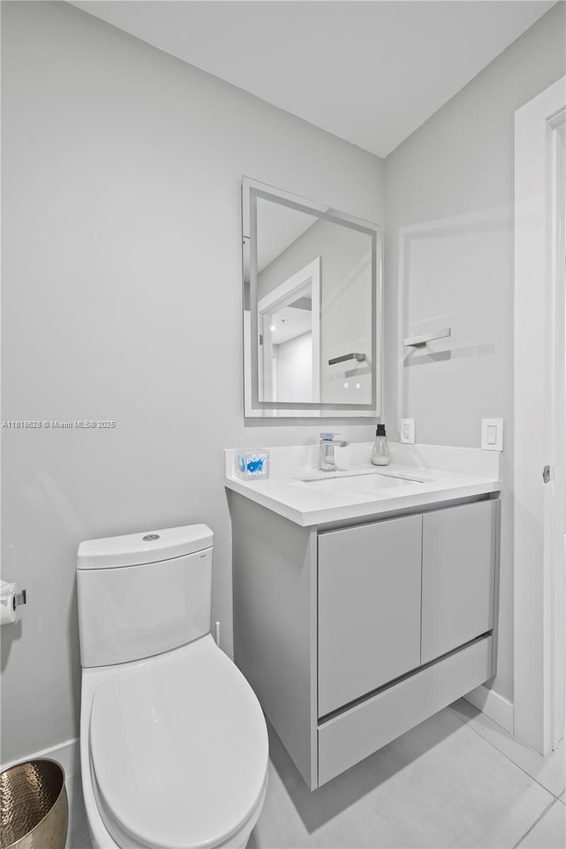 801 Brickell Key Blvd, Unit 2203, Miami, FL 33131 Photo