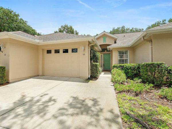 10 CHATHAM PLACE, Unit 10, PALM COAST, FL 32164