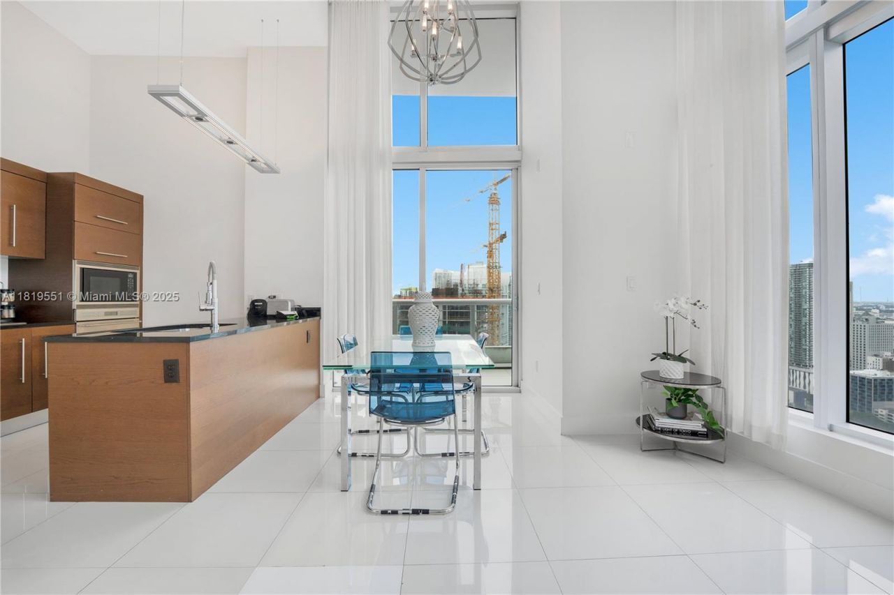 485 Brickell Ave, Unit 4004, Miami, FL 33131 Photo