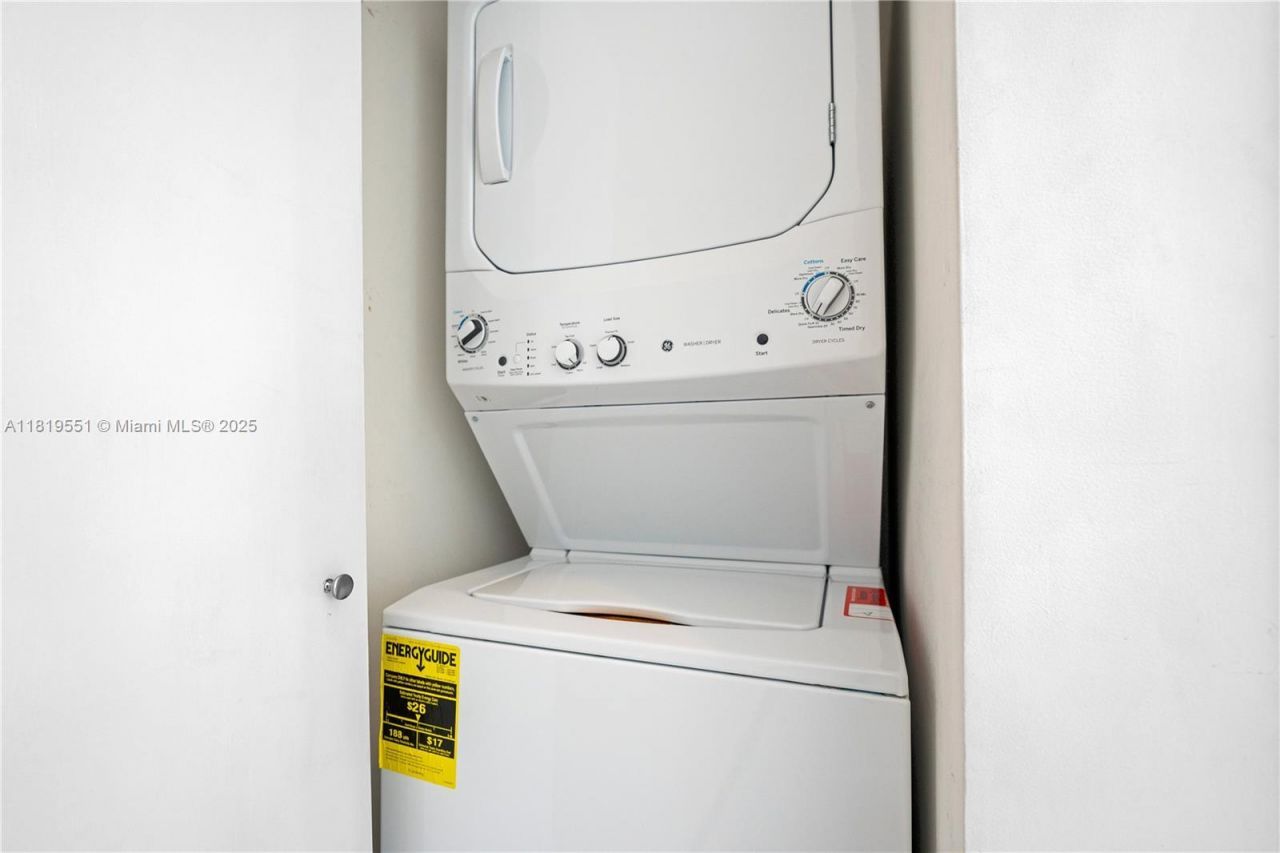 485 Brickell Ave, Unit 4004, Miami, FL 33131 Photo