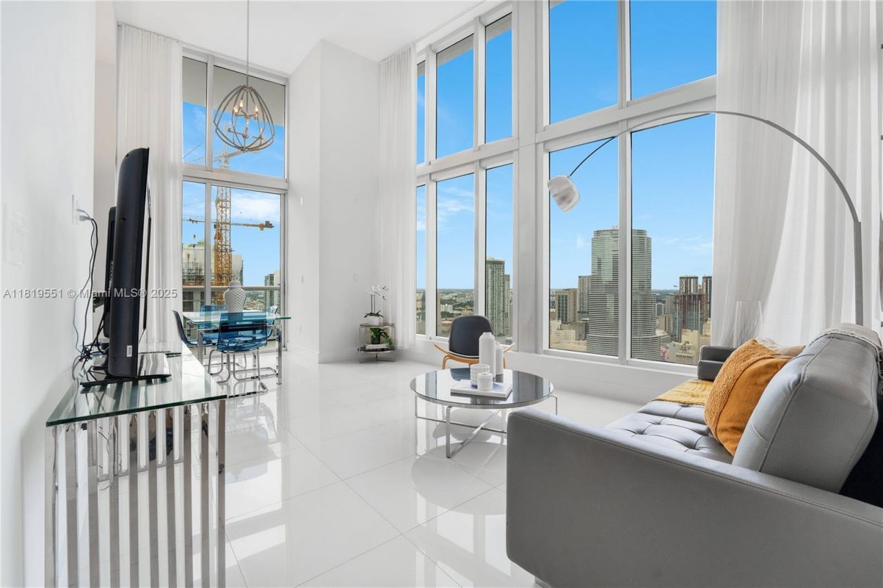 485 Brickell Ave, Unit 4004, Miami, FL 33131 Photo