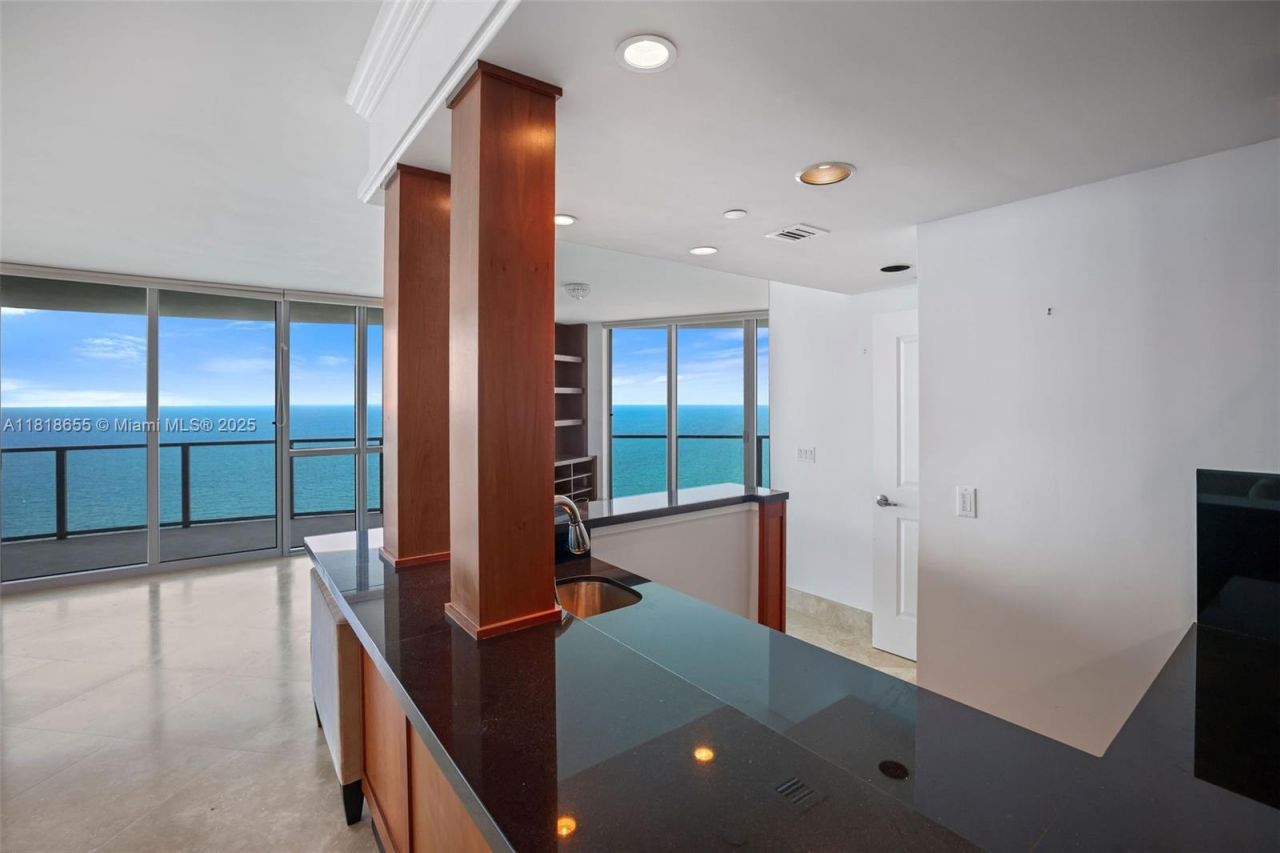 3101 S Ocean Dr, Unit 2708, Hollywood, FL 33019 Photo