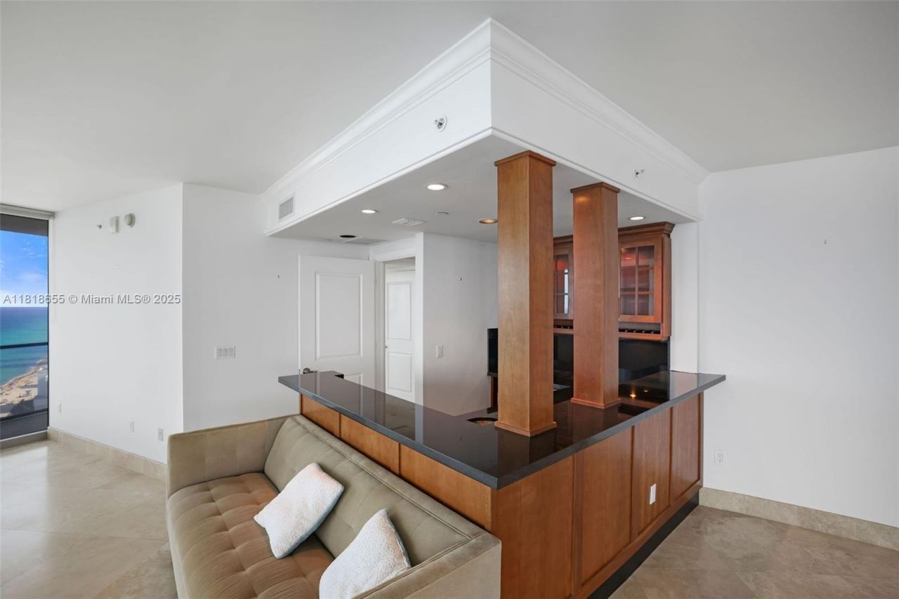 3101 S Ocean Dr, Unit 2708, Hollywood, FL 33019 Photo